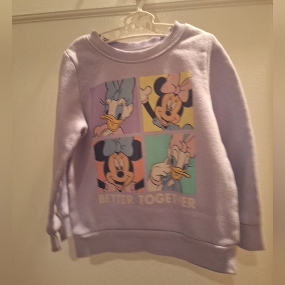 Disney Minnie Mouse and Donald Duck  Sweatshirt w Lite Purple - Picture 1 of 4